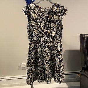 Women’s dress navy white yellow